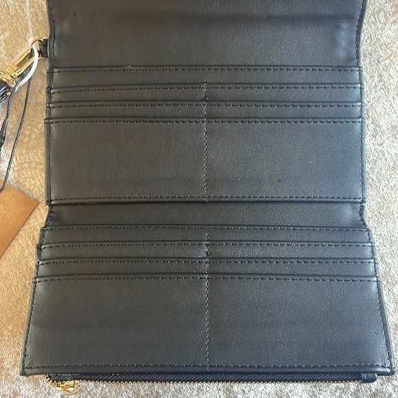 Brand New Steve Madden Black Wristlet Trifold Wallet w/ Gold Tone Chain Accents - Picture 14 of 16